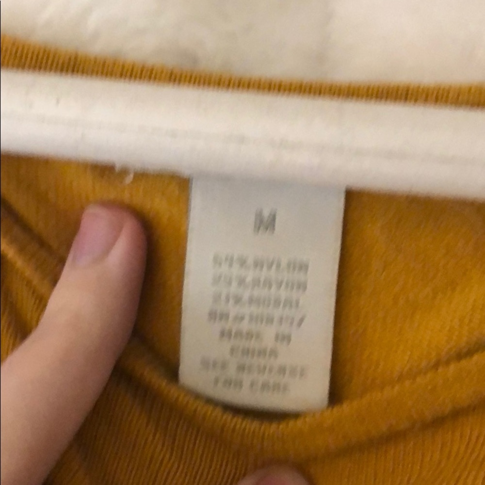 Sweater - Picture 4 of 4